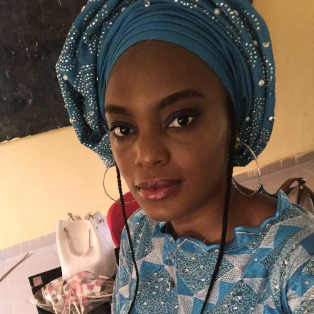 Meet your Posher, Dorcas
